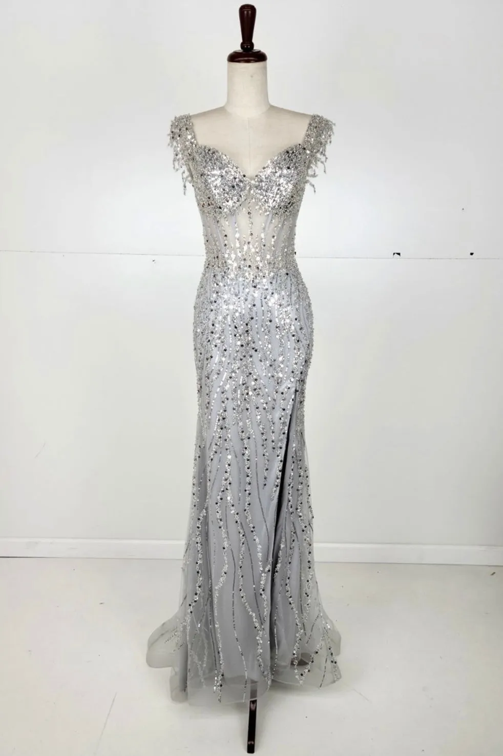 Chicas Evening Gown C331